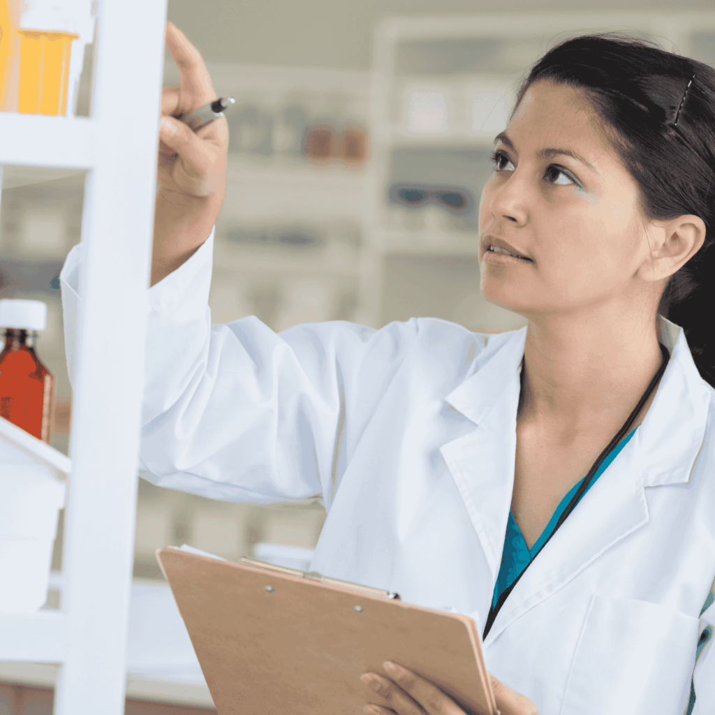 PRÉPARATEUR TECHNICIEN EN PHARMACIE​