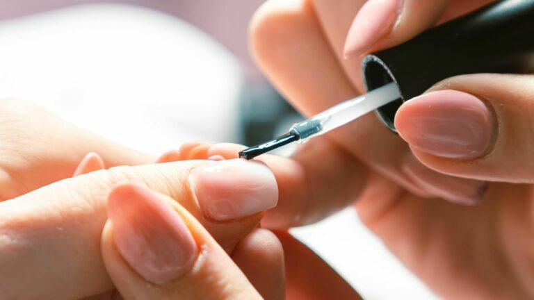 Nail Art spécial mariée _ ligne fine et minimaliste